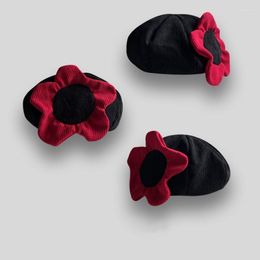 Bérets VACIGODEN mode rétro 3D grande fleur béret chapeau femme automne personnalisé Simple tempérament peintre casquette de voyage en plein air