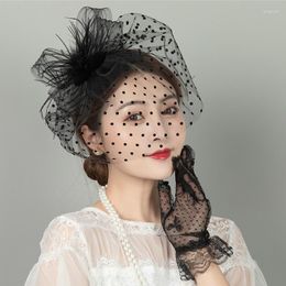Bérets Vintage robe de bal accessoires gaze chapeau et gants ensemble européen américain dames plume masque facial cheveux