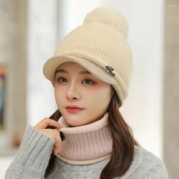 Bérets Météo Chapeau Thermique Hiver Confortable Écharpe Tricotée Ensemble Avec Boule En Peluche Décor Élégant Coupe-Vent Casquette De Baseball Cou Pour La Chaleur