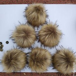 Beretten Groothandel 5 stks/veel grote 15 cm Natuurbont pompoms harige kunstmatige polyester harige bal poms voor winter gebreide hoeden doppen muts