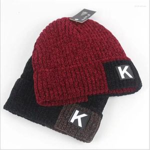 Bérets chapeau d'hiver pour hommes, Version coréenne tricotée, capuche d'échauffement avec laine Extra-épaisse Chenille, casquette d'équitation en plein air, tendance
