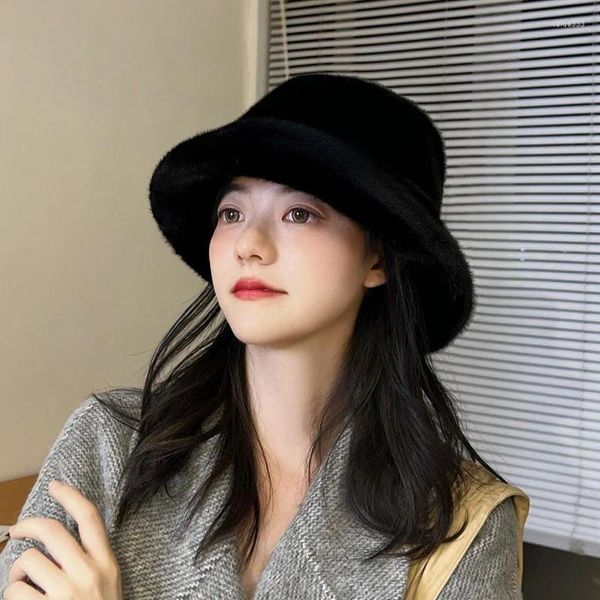 Bérets d'hiver Version coréenne Imitation chapeau de pêcheur femme décontracté épaissi extérieur Lei Feng peluche chaude 2023
