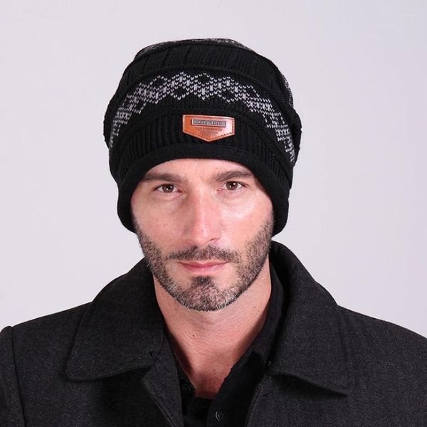 Bérets Winter Men Chapeaux 2024 Bons du chapeau de crochet tricoté Autumn et Unisexe Beanie Women's Mask