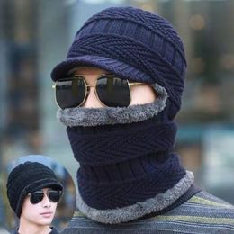 Bérets d'hiver pour hommes décontractés et protection de l'oreille en velours couche et visage un chapeau à un chapeau tricot boucles Caps Skullies Skullcap Bone Gorrosbere