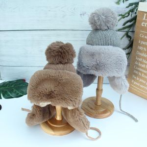 Beretten Winter Dikke Dikke Outdoor Ear slap Warm Hat Breat Snow Ski Cap Fleece Bomber Trapper Women Faux Fur Pompom