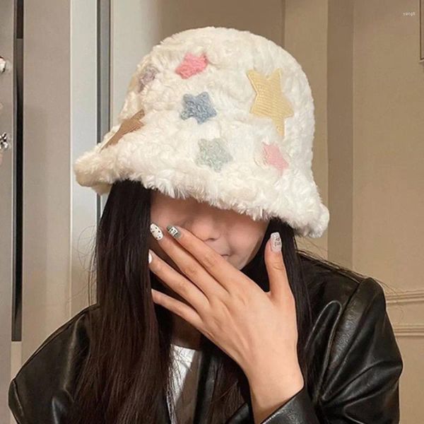 Bérets Chapeau de seau chaud d'hiver Femmes Bonnet en peluche Bonnet de pêcheur Casquette de pêcheur en velours doux Casquettes de Panama Chapeaux de bassin en laine moelleuse en plein air avec patch étoile