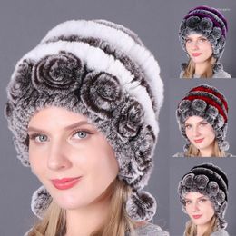 Bérets femmes chapeau de fourrure hiver femmes fleurs rayé naturel vrai Rex chapeaux russe dames chaud épais tricot extérieur casquettes