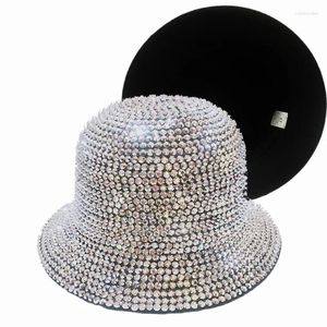 Boinas Mujeres Diamante brillante Gorros Hecho a mano Sombrero de cubo Invierno Otoño Moda Casual Lana Cálido Venta al por mayor 2024