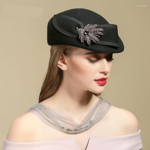 Berets vrouwen chique fascinator hoed cocktail pillbox cap mode diamant dame feest 100% wol vilt fedora cloche 54-58cmberets chur22