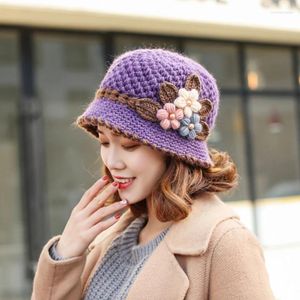 Berets Femme Fleur Crochet Beaut Hat d'automne Hiver Protection de l'oreille chaude