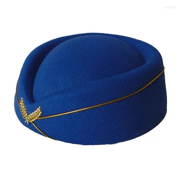 Bérets Femmes Imitation Feutre Cap Dames Pilulier Chapeaux Avec Or Insigne Solide Béret Hôtesse De L'air Hôtesse Chapeau Base Doux Fedoras