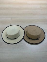 Bérets Cap pour femmes B C Summer Casual Sun Sun Tads Chain Breded Straw Hat