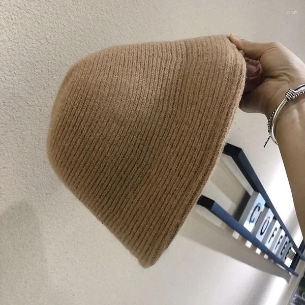 Bérets femmes hiver chapeau de hanche et casquette de seau noir tricot chaud 2024 cadeau filles mode hop automne pour les femmes du Panama
