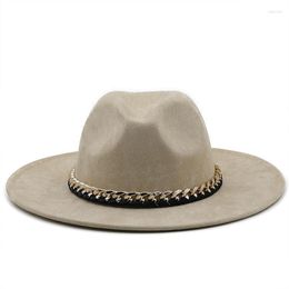 Bérets femmes daim Fedora chapeaux avec chaîne acrylique 7CM large bord hommes Panama Western Cowboy chapeau dames Jazz Sombrero casquettes soleil