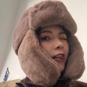 Berets vrouwen warme oorbanden verdikken oorbovend hoed winterkoud-proof katoenen pet voor vrouwelijke 2022 Russisch