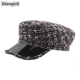 Bérets XdanqinX hiver femmes casquette plate Plaid élégant armée militaire chapeaux épais coton fil mode brillant soie Hip Hop casquettes pour les femmes 230825