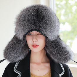 Berets zdfurs 2023 vrouwen zilveren bont hoeden muts winter warme oorbescherming Russische bommenwerper piekkappen