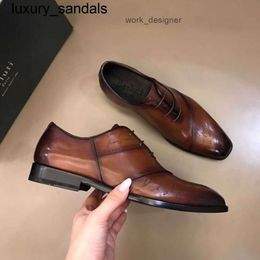 Berluti Business Leather Chaussures Oxford Calfskin Handmade Top Quality Alessandro Galet avec trois motifs sculptés de joint Formalwq 5uol