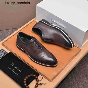 Berluti Mens Leather Shoes Robe Shoe Bruti Mens High End Quality Cow Business Casual Étape sur Lazy RJ HSVP