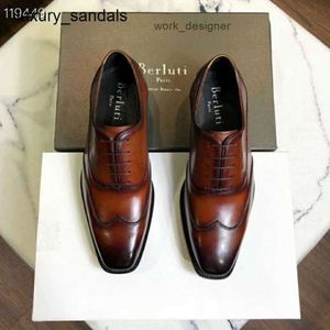 Berluti Mens Leather Chaussures formelles Berlut New Mens Venezia veau Lace Up Oxford Handmade Colored Business RJ 5Hin