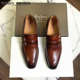 Berluti hommes chaussures en cuir Oxfords nouveau Bruti affaires décontracté à la mode et beau Oxford une étape paresseux Rj