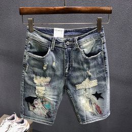 Bermuda Denim Shorts Heren Zomer Mode Borduren Patch Ripped Holeknee Hoge Jeugd Streetwear Retro Korte Jeans Mannelijke 240327