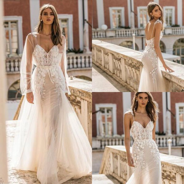 Berta Priv￩e 2019 Vestidos de novia Vestidos de novia de encaje de espagueti con apliques Tren de barrido Vestido de novia de playa sin espalda con capa transparente personalizada