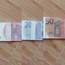 Beste 3a Novelty Games 100pcs Set Fun Euro Banknotes 10 20 50 100 Banknote Bills Xmas Year Party Gift Souvenirs 230406NYT7PCOT