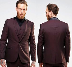 Mejor diseño Borgoña Novio Esmoquin Peak Lapel Center Vent Padrinos de boda para hombre Vestido de novia Excelente hombre Traje de 3 piezas (Chaqueta + Pantalones + Chaleco + Corbata) 405