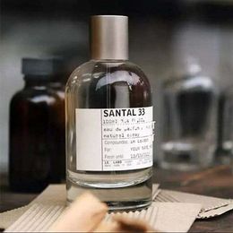 Los mejores regalos para hombres 33 Perfume Delicado Eau De Toilette Spray en caja