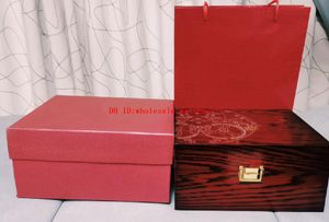 Beste luxe horlogeboxen Royal Oak Watches Originele doos papieren kaartbewegingsdoos rode handtas 210 mm x 170 mm x 100 mm 1,1 kg voor 15202 15500 15710 polshorloges