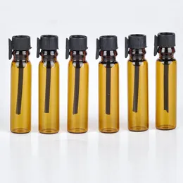 Meilleur prix 1ml Bouteilles d'huile essentielle en verre ambré avec bouchon noir 1CC Mini bouteille en verre brun Test d'échantillon Bouteilles rechargeables 1000pcs All-match
