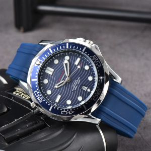 Meilleur prix Omeg montres-bracelets pour hommes nouvelles montres pour hommes tout cadran travail montre à quartz de haute qualité Top marque de luxe chronographe horloge bracelet de montre hommes mode O04