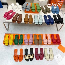 Slippers de meilleure qualité Slippers en cuir Oran Sandale Soms pour les femmes Summer Summer Diswear Localiers Glisses de vacances Placers Slippers Flat Chaussures