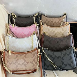 Meilleur designer sous-ararme Small Sac à main pour femmes Soft Teri Hobo Co Half-Moon Ladies Baguette Chaîne Bagous Croissant Sacs Pink Purse 55