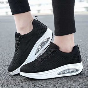 La mejor venta de zapatillas de deporte para mujer Diseñador de lujo Entrenador Zapatos góticos Absorción de impacto Zapatos de tacón alto Plataforma de malla Oxfords Tenis L230518