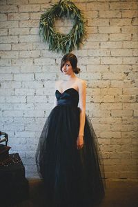 Best verkopende mode junior bruidsmeisje jurken satijn lieverd met tule zwarte bruidsmeisje jurk bal toga enkellange rits rug