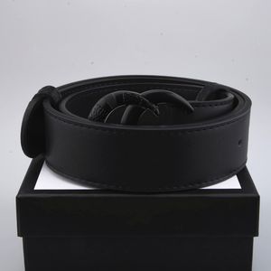 Cinturón de cuero de alta calidad más vendido para hombres y mujeres Hebilla dorada Hebilla plateada Cinturones negros Entrega gratuita con caja 25585