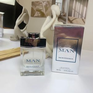 Meilleures ventes Man Wood Essence Man in black Parfums pour homme Parfum de longue durée Spray pour le corps classique Male Cologne