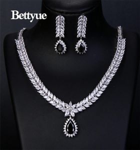 Bettyue Charming Fashion Elegance Cubic Zircon multicolor Europe and America Style Bijoux entiers Ornement des femmes 2208182587384
