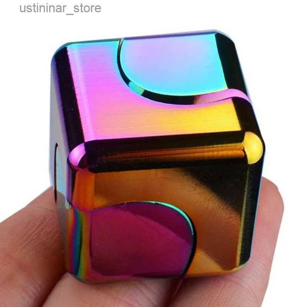 Beyblades Metal Fusion Square Fidget Spinner Cube Edc Metal Alloy Gyro Magic Dice Bureau Vent Stress Stress Relatement Pouteaux éducatifs pour ADHD Autisme Kids Adult S L416