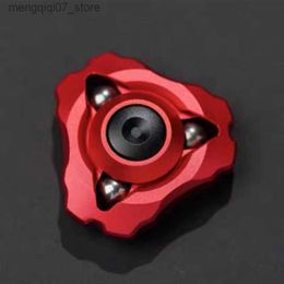 Beyblades Metal Fusion Bouton à trois feuilles Fidget Spinner Bout des doigts en acier inoxydable Gyro Spinner à main en métal Soulagement du stress Fidget Slider Cadeau adulte L240304