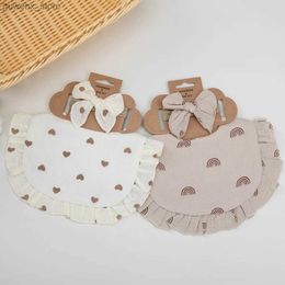 Bibs Burp Tissu 2PCS / Set Edge Musline Mousseline Coton bébé Bibs Hair Bows Filles Bandons Fleur Imprimé Salive Entre-serviette Burp Cloths Scarpe Y240415Y240417FJC3