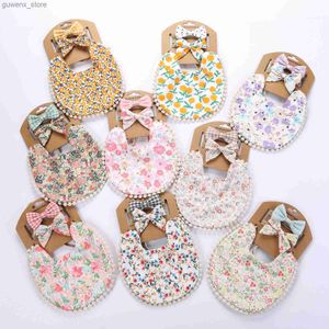 Slabbetjes bobs banen 4sets/lot baby burp kleren haar vlinderdas hoofdband katoen babyjongen meisje slabbetjes kinderen bloemen speeksel handdoek voeding dubbele dek sjaal y240412