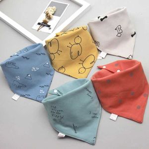 Bibs Burp Tissu 5 pièces / Set Baby Bib Triangle Double Coton Bandana Bib Baby Boy and Girl Babado Nourchage Baby Bib Baby Diaper Baby Salive Salive D240513