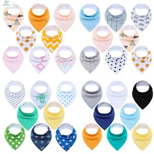 Bavoirs Burp Cloths 8PcsLot Doux Confortable Coloré 100 Coton Biologique Et Bébé Bandana Pour Garçons Filles Infantile Réglable Snaps Saliva 231008