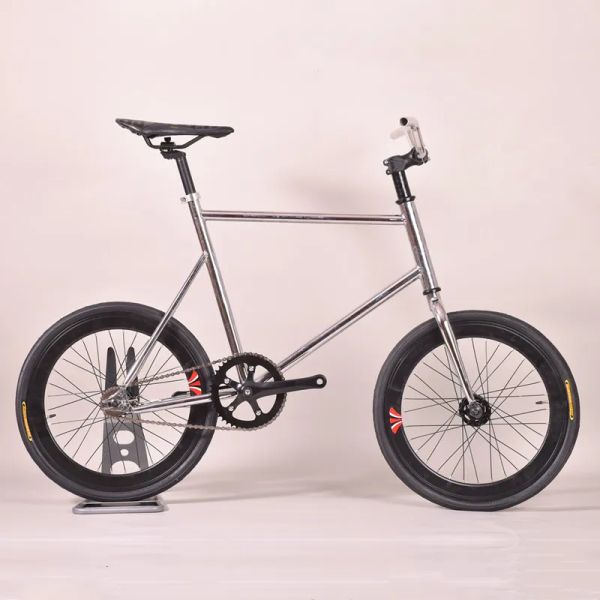 Vélo de 20 pouces à vélos fixe fixe Retro Steel Silver Electroplasing Frame de route à vitesse unique avec roues de petit diamètre et freins V