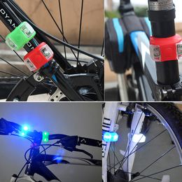 Bicicleta Frog Turilla trasera LED Silicona Bike trasera trasera impermeabiliza la lámpara de advertencia de seguridad de ciclismo