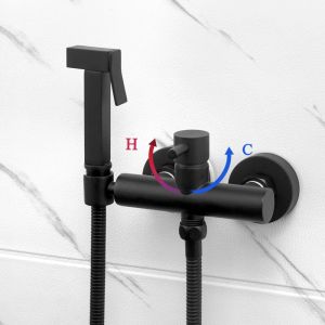Robinet de toilettes de pulvérisateur bidet Matt Brack en laiton portable portable portable à main sur main et à eau froide douche hygiénique avec tuyau avec tuyau