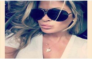 Big Brand Design Aviation Lunettes de soleil Men Men de mode Miroir Miroir Females Sun Glasses For Women Eyewear Kim Kardashian OCULO9784625